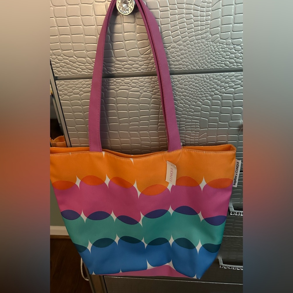 CLINIQUE TOTE BAG  perfect for the Beach in Orange,Pink,Green and Blue